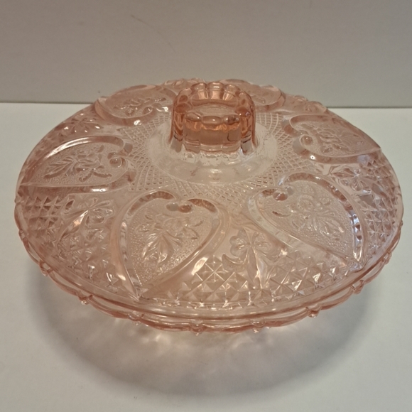 Pink glass nut / candy dish with hearts and roses 6.75" diameter 4 " tall - Picture 2 of 3